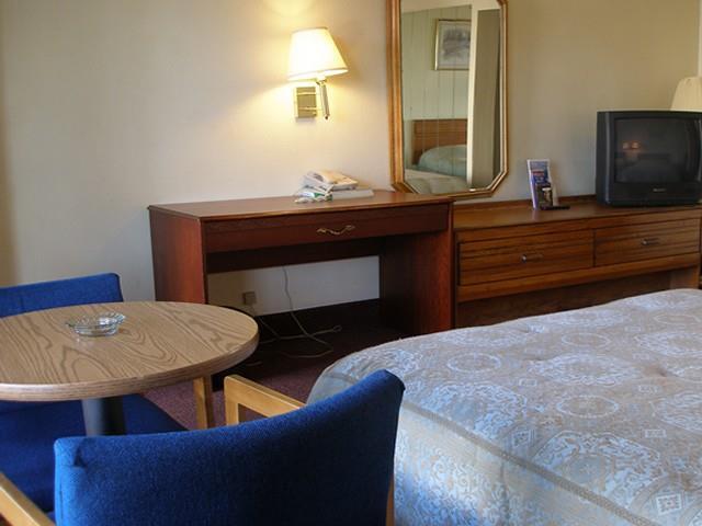Scottish Inn Henderson Quarto foto